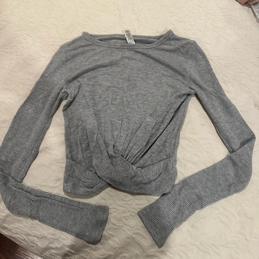 ALO Yoga Heather Gray Twist Front Top